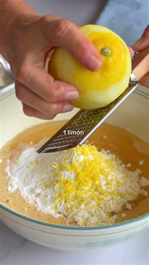 Bizcocho superfácil en 5 minutos | Receta fácil de Nestlé Cocina con La Lechera