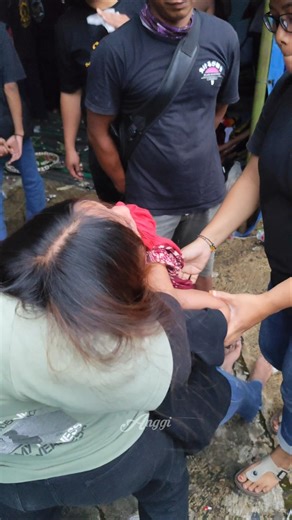 Untung Segera Ditolong‼️ Kesurupan Langsung Kaku #kudalumping #jaranan #viral