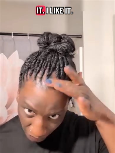 Just how many positive reviews do you need to see before you just gone on ahead and purchase? ◽ NO MORE GEL/NO MORE WAX FOR YOUR LOCS ® ◽ The best loc products! Great for starter locs, loc journey, retwists, sister locs, natural hair, braids. ◽ #SPRAYNLOCKvsEVERYBODY #starterlocs #braids #locs #retwist