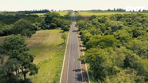 Novo trecho recuperado da BR-463/Mato Grosso do Sul entre Dourados e Ponta Porã, já próximo à fronteira com o Paraguai. Rodovia é hoje principal via de acesso ao país vizinho para quem vem do Sudeste e do Centro-Oeste e entra por Pedro Juan Caballero. Parabéns à superintendência do DNIT - Departamento Nacional de Infraestrutura de Transportes no estado | Tarcísio Gomes de Freitas