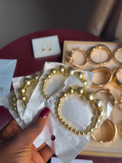 Support Small Jewelry Businesses and Connect with Vendors