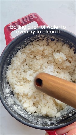 15K views · 78 reactions | Meet the easiest cast iron you’ll ever cook with. @staub_usa’s innovative enamel coating takes cast-iron cooking to the next level — no seasoning required, no rust to worry about, and yes, you can soak it for easy cleanup. 識 Shop Staub cookware: https://bit.ly/3LUOnuX. | Williams Sonoma | Facebook