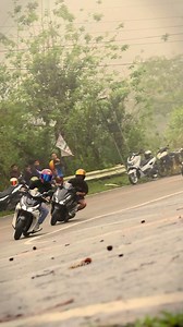 habolin mo hanggang kaya mo boy wala pa rin maka pantay sa lakas ng AEROX sa 150cc scoter category correct me f im wrong shesshh peace @followers @topfans #fblifestyletyle #reelsvideoシ #highlights | Motoiconic