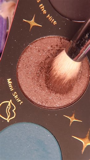 Halo Cut Crease Eyelook using @colourpopcosmetics @bratz Palette . #holidayglam #eyeshadow #cutcreasemakeup | Tigranouhi