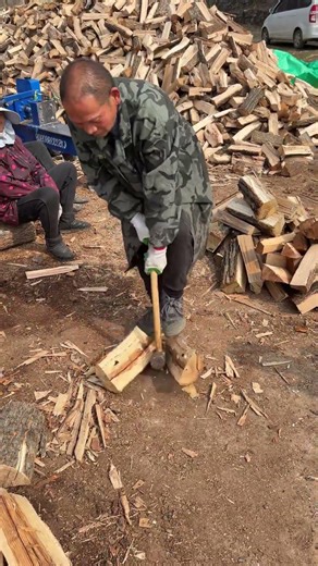 Wood Splitting Hack: Easy Way to Chop Logs with Foot and Axe