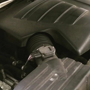 Oh boy! This one sounds pretty rough! Do you think we can save it??! Ford Trucks Ford Motor Company The Lincoln Motor Company #shoplife #funfun #lincolnaviator #danger | Ford Tech Makuloco