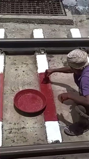 why railway tracks are painted#fact #shorts