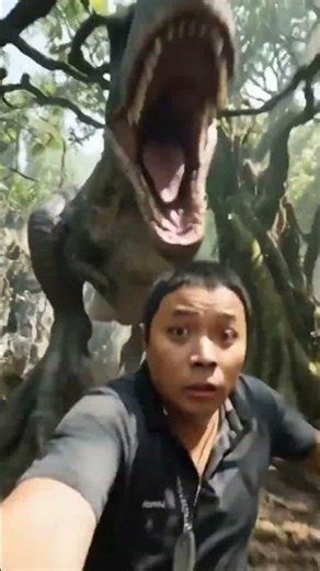 T-Rex dinosaur is chasing me 🦖🏃‍♂️Only possible with Jimeng AI “即梦” 🔥🎬 #dinosaur #funny #funnyvideo