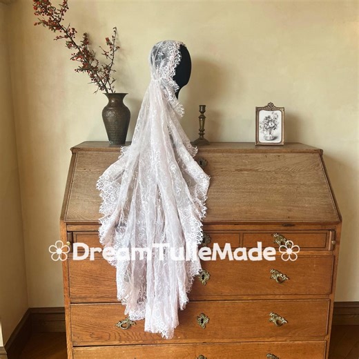 Vintage Juliet Cap Veil,romantic Cap Bride Wedding Veil,dreamy Bridal Veil,light Pink Beads Edge Beach Wedding Veil,1930s Tulle Wedding Veil - Etsy