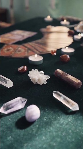 Solitary Witch or Coven Magick? Choosing Your True Witchcraft Path