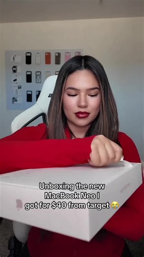 Unboxing the New MacBook Neo for $40