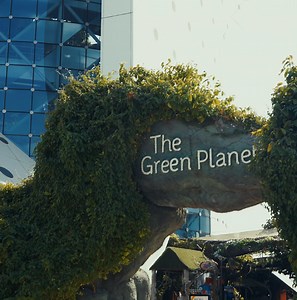 Step into nature at The Green Planet Dubai! 🌳🌍 Discover a whole new world in Dubai's only indoor rainforest and explore the enchanting bio-dome sustaining 3000 plants and animals 🦜🐍 Book your tickets today! #TheGreenPlanetDubai #Rainforest #Biodome | The Green Planet Dubai