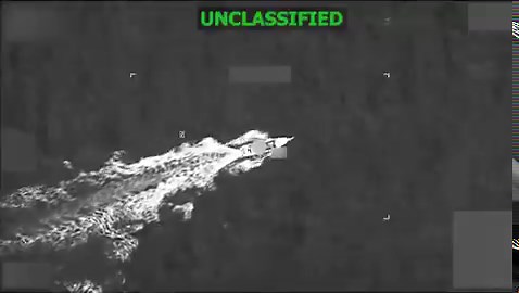 🇺🇸🇻🇪 Hoy el Comando Sur de EEUU, llevó a cabo un ataque letal contra una narcoembarcación en el Caribe, frente a Venezuela. Tres narco-terroristas varones fueron abatidos durante esta acción. No hubo bajas en las fuerzas militares de EE.UU. 🔥 MALAS NOTICIAS PARA EL CHAVISMO.