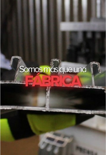 👷‍♂️Acompáñanos en un día de trabajo en PROFILO. La calidad no solo está en nuestros productos, está en nuestro equipo. Contáctanos al 378 712 0918 o visita profilo.com.mx para más información. 📞 PROFILO, Ventanas que dan vida. ✨ #Profilo #VentanasQueDanVida #AluminioDeCalidad #Construccion #Arquitectura #VentanasDeAluminio #PerfilesDeAluminio #CanceleríaDeAluminio #Casas #ObraCivil