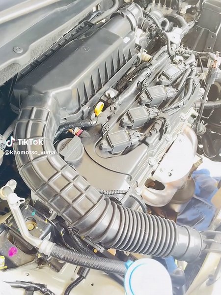 Material_Bareto (@khomotso_vuma)’s videos with original sound - Elsa graphics the photographer