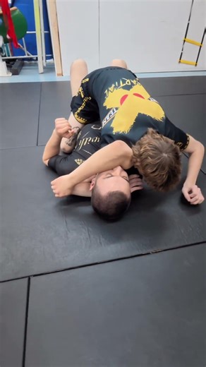 How to finish head and arm choke! #bjj #jiujitsu #martialarts #combatsport #grappling