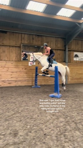 𝐀🐴 (@ameliaaa.equine)’s videos with original sound - 𝗷𝘂𝗻𝗶𝗼𝗿