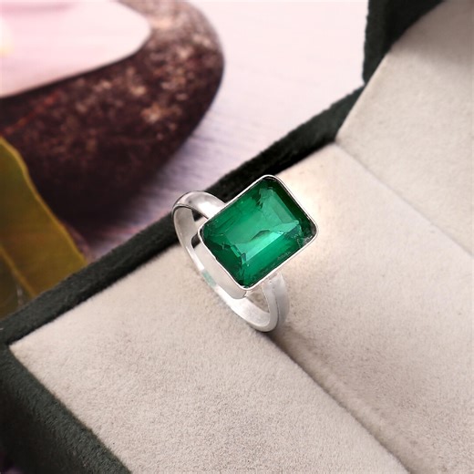 Handcrafted Emerald Ring: 925 Sterling Silver, Vintage Style - Etsy