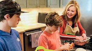 Sen. Marsha Blackburn's 'Toffee Crunch' recipe for festive Christmas holiday meals and gatherings