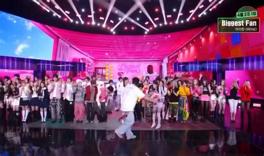 Are you trying to gaslight yourself to make your fandom feel better? She sounded amazing, and her vocals are stable even while still in disbelief and without in-ear monitors. You really took that one moment when she paused and tried to turn it into an issue. Pathetic.