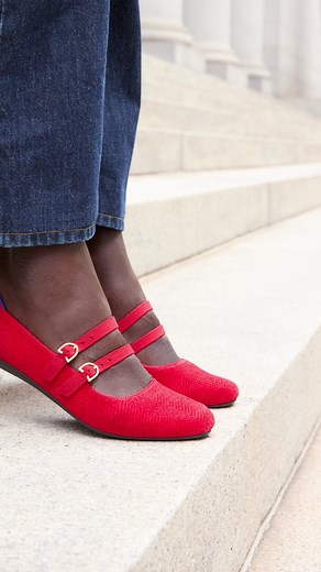 ReVelvet™ styles on sale? Don’t mind if we do. Plus, shop everything else up to 30% off. Online & in stores. | Rothy's