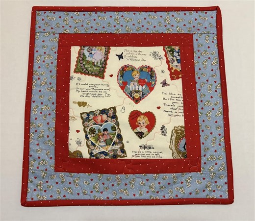 Vintage Style Valentine Quilted Table Topper, Daisies and Hearts, 15" X 15" - Etsy