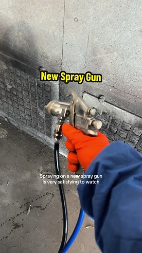 Spraying on a new spray paint gun cables 🎨#paint #spraypaint #satisfying