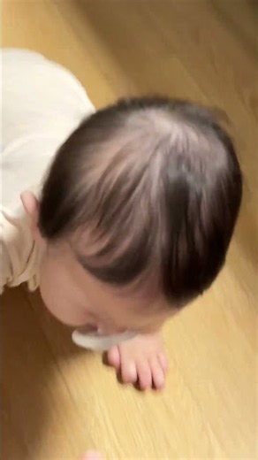 나도 안아달라고 오는 차남