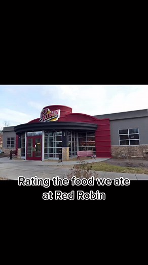 Red Robin Restaurant Review | Best Burger and Garlic Fries