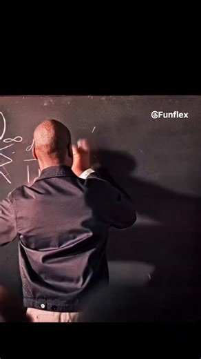 Funflix | When Aliens come to earth 🤣 Meet Dave (2008): In this sci-fi comedy, Eddie Murphy plays both a tiny crew of aliens and the human-shaped... | Instagram