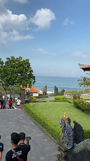 Vibes Pantai Bali: Tanah Lot 2024