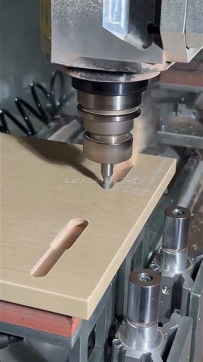 Can You Tell Solid Wood from Board？ 😲#SolidWood #CabinetMaking #oddlysatisfying