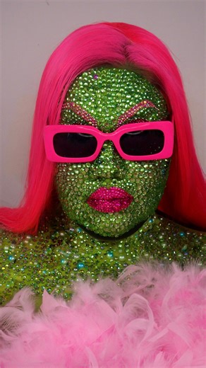 Thee ALIEN SUPERSTAR! ! Products: @mehronmakeup Lime & Pink paradise paint @lashingoutglam PynkPrint Pallet @amazon wig, rhinestones @ttd_eye contacts #HalloweenMakeUp #CreativeMakeUp #AlienMakeupLooks #AlienMakeup #MakeupHacks #MakeupTrends #SpecialEffectsMakeup #SFXMakeUp | Danielle Nekole