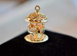 Vintage Spinning Tri-colored Carousel Pendant Solid 14k Gold, Estate Jewelry, Gift for Girlfriend, Statement Necklace, One of a Kind Jewelry - Etsy