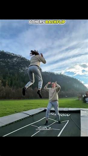 Normal backflip VS King of backflip