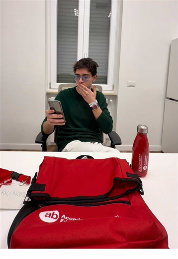 Il Catalogo Vacanze Studio Estero 2026 di Accademia Britannica è online: ✨ nuove destinazioni ✨ nuove esperienze ✨ ancora più possibilità di viaggio ✨pacchetti conformi al conformi al bando #EstateINPSieme Dall’Europa agli Stati Uniti all'Asia, passando per mete iconiche e nuove proposte tutte da scoprire ✈️ 📘 Sfoglia il catalogo e trova la tua prossima avventura. 👉 Link in bio #AccademiaBritannica #YourBestSummer