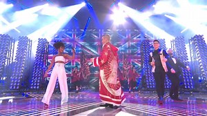 Amazing to play with The X Factor final 10 last night 🇬🇧🇬🇧🇬🇧 Now Let Me Entertain You at BST Hyde Park next year - pre-sale tickets are available from 9am TOMORROW! https://RobbieWilliams.lnk.to/bstsignupFA | Robbie Williams