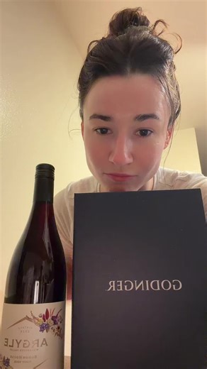 Had to make do with my forgetful self 😭🫡🙌 #asmrunboxing #winedecanters #winetok #asmrsounds #argylewinery
