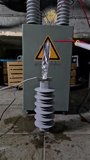 aluminio vs 18k voltios | FLY MOD #aluminio #jobapplication #trabajo #voltios #meme #humor #gracioso