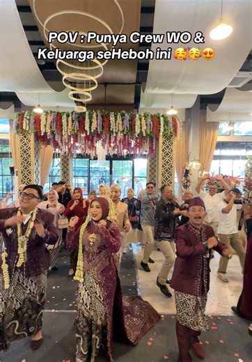 Serunya Goyang Bareng Crew WO Siharade Project