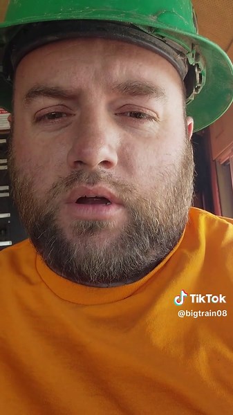 Kansas city southern KCS unloading soybeans #train #rail #railway #railroad #fypシ゚viral #fypシ #fyp