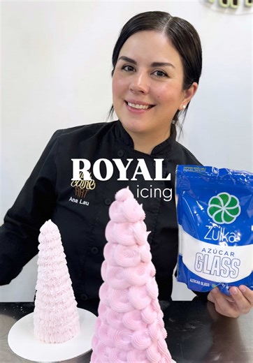 Les comparto una receta y varios tips que les serán super útiles para hacer decoraciones resistentes con duya Guarden este video 💕🤩💫 la receta la encuentran al final del video. . . Recuerden usar azúcar glass @Vive Zulka para obtener un resultado súper terso en su icing y que no se les tape su duya 🫶🏻 . . #pasteleria #pasteles #pasteleriacreativa #vivezulka