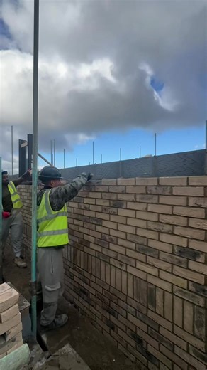 Timelapse of Brick Wall Construction in One Minute