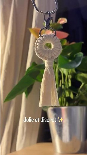 Ce porte clé est discret et simple à réaliser ! #macrame #macrametutorial #diy #bohoart