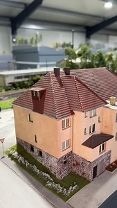 Wenn Landschaften lebendig werden, träumt man sich in eine andere Welt. 💚 #modellbahnshoplippe #modellbahnanlage #modellbau #modellbahnhobby #scalemodel #modelrailwaylayout | modellbahnshop-lippe.com