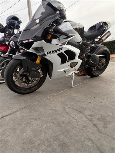 Chance Adams (@chanceadams24)’s videos with This Damn Song - Pecos & the Rooftops