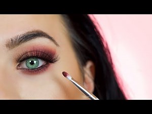 Easy Eye Makeup Tutorial For Beginners | Green Eyes