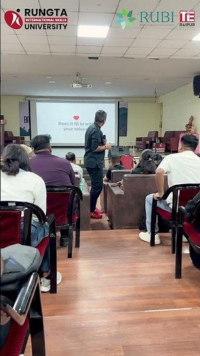 Entrepreneurship 101 at Rungta University 🚀 Startup Mindset