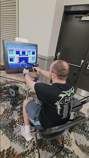 The Light Gun Legend: Double-fisting at Comicon