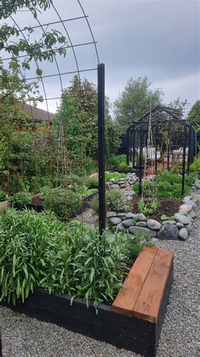 Living with PMDD has been one of the hardest battles of my life. The highs can make you believe you’re finally okay… and the lows can make you forget what “okay” even feels like. I’ve lost hope more times than I can count — but each time, I’ve found it again in the garden. 🌿 Out there, I didn’t have to pretend. I could show up messy, tired, emotional — and still be met with growth, colour, and life. Stone by stone, bed by bed, I built a sanctuary. A place that gave me purpose when I had none. T